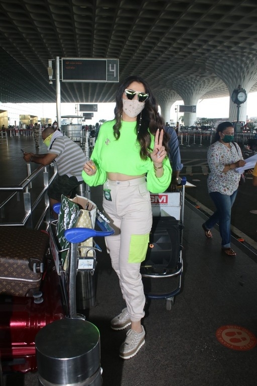 Laxmi Rai Spotted At Airport - 4 / 19 photos