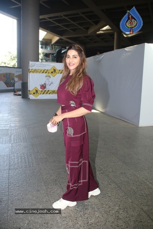 Nikki Tamboli Spotted At Airport - 17 / 19 photos