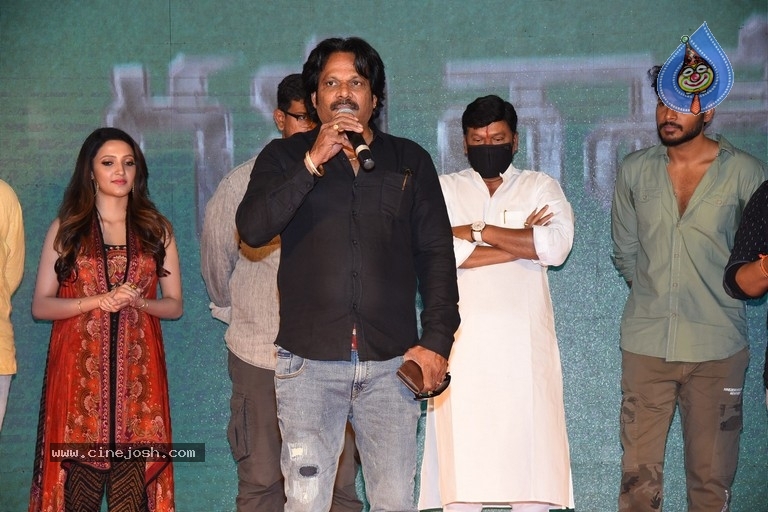 Gully Rowdy Press Meet - 25 / 29 photos