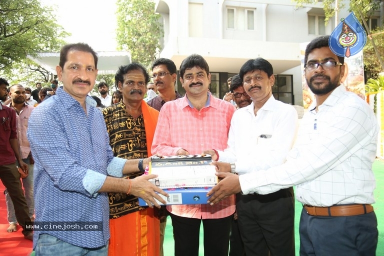 Sampoornesh Babu New Movie Opening - 18 / 19 photos