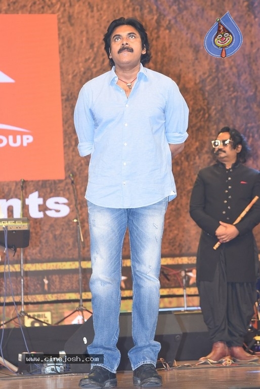 Vakeel Saab Pre Release Event - 25 / 93 photos