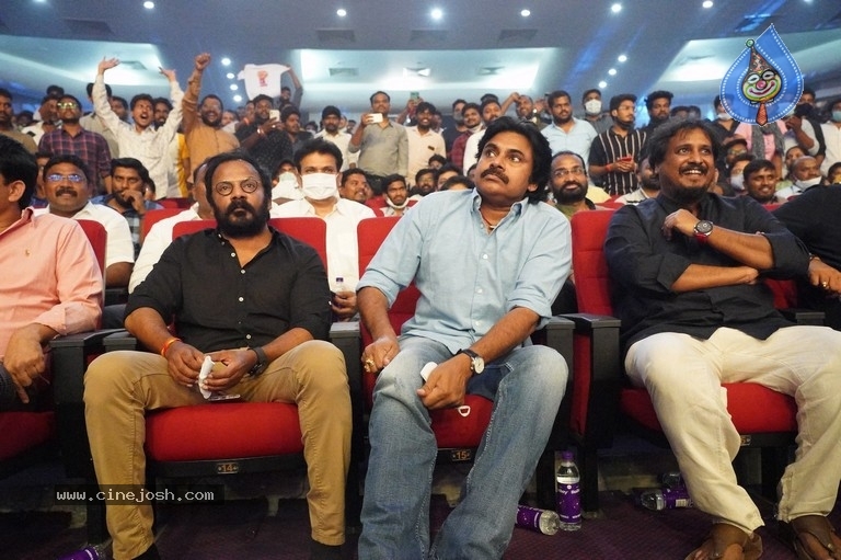 Vakeel Saab Pre Release Event - 26 / 93 photos