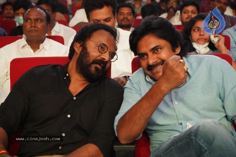 Vakeel Saab Pre Release Event - 28 / 93 photos