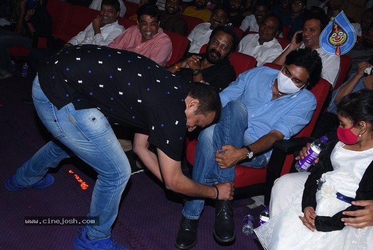 Vakeel Saab Pre Release Event - 67 / 93 photos
