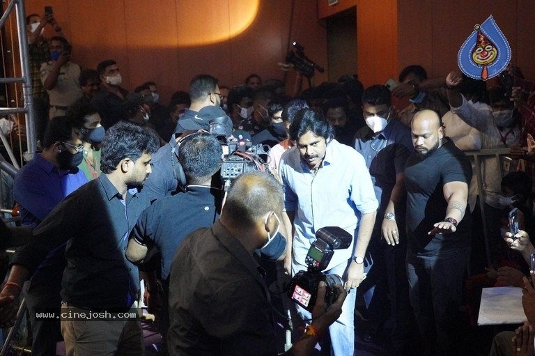 Vakeel Saab Pre Release Event - 86 / 93 photos