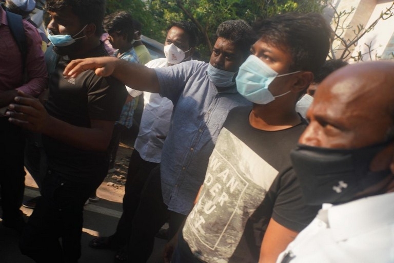 Celebs Condolences to Actor Vivek - 24 / 34 photos