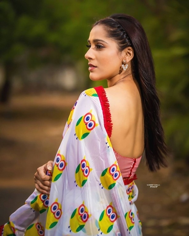 Rashmi Gautam Photos - 2 / 7 photos