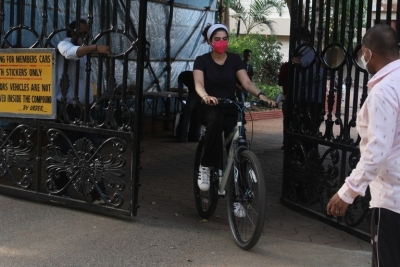 Khushi Kapoor Spotted At Andheri - 9 of 13