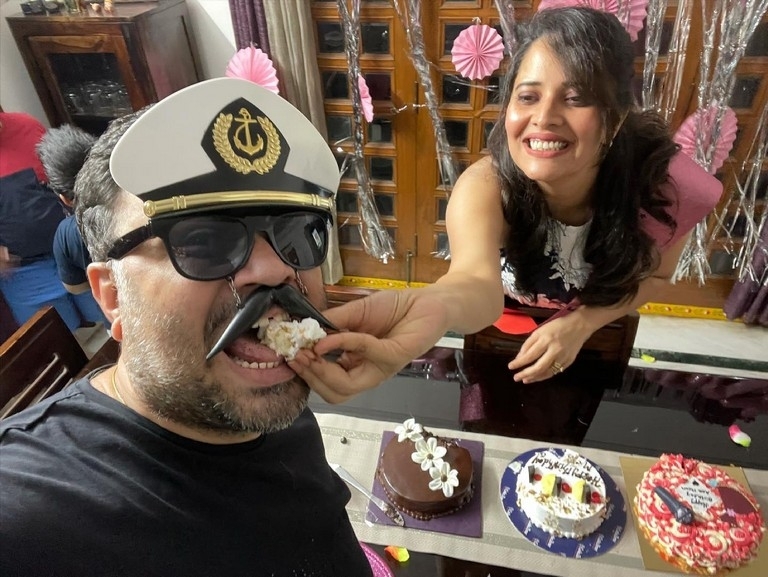 Anasuya Birthday Celebrations - 3 / 9 photos