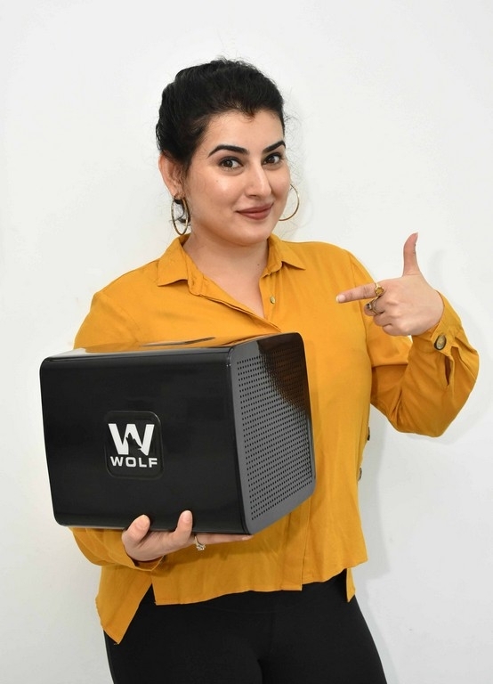 Archana Unveiled Wolf Air Mask - 9 / 18 photos