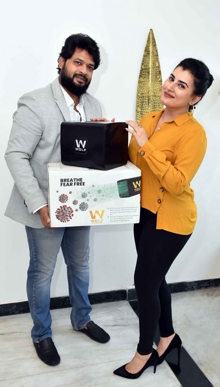 Archana Unveiled Wolf Air Mask - 14 / 18 photos