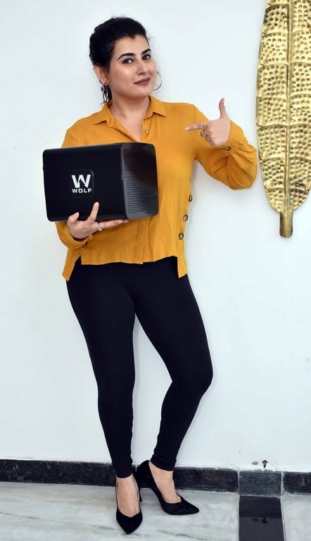 Archana Unveiled Wolf Air Mask - 18 / 18 photos