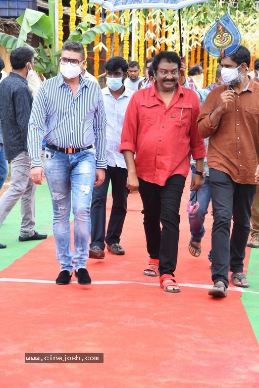 Bellamkonda Chatrapathi Hindi Remake Opening - 25 / 42 photos