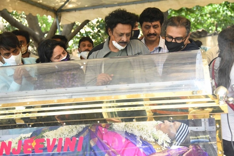 Senior Actress Jayanthi Condolences Photos - 19 / 21 photos