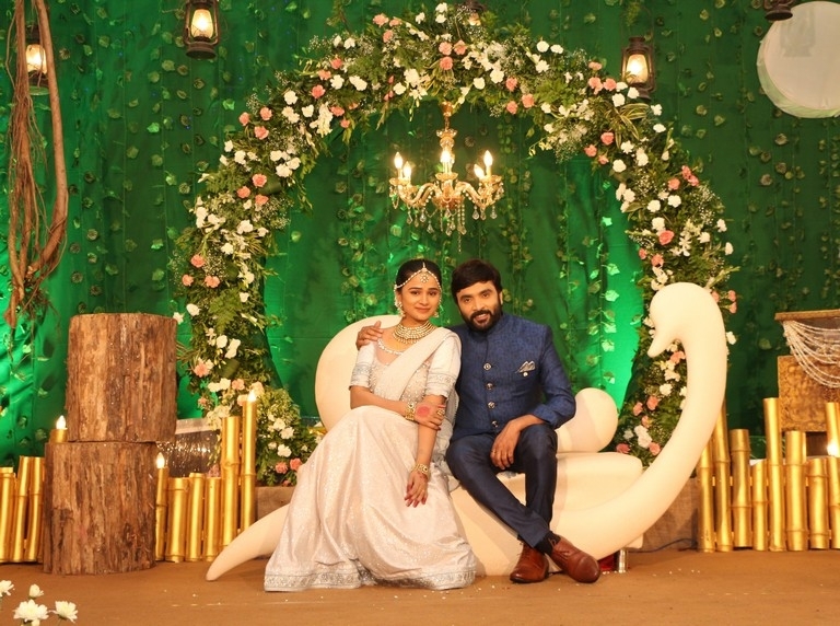 Snekan - Kannika Ravi Wedding Reception - 5 / 21 photos