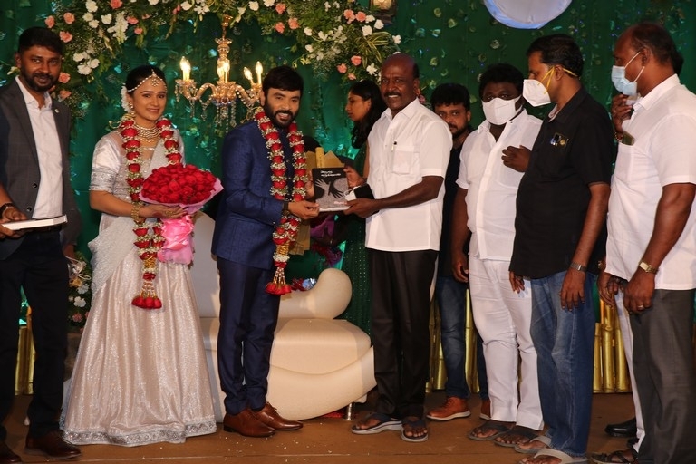 Snekan - Kannika Ravi Wedding Reception - 7 / 21 photos