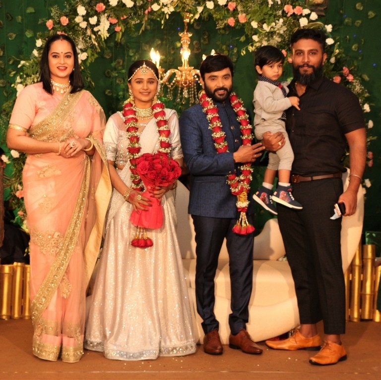 Snekan - Kannika Ravi Wedding Reception - 8 / 21 photos