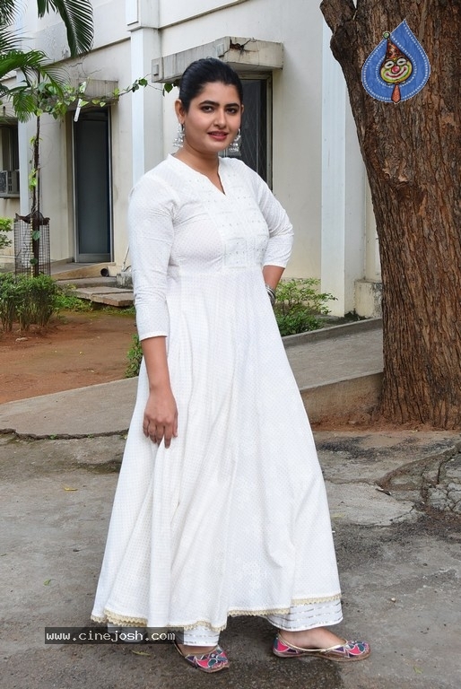 Ashima Narwal Photos - 13 / 16 photos