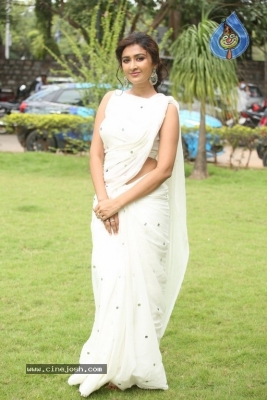 Farnaz Shetty Photos - 12 of 17