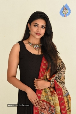 Malavika Satheesan Photos - 11 of 20