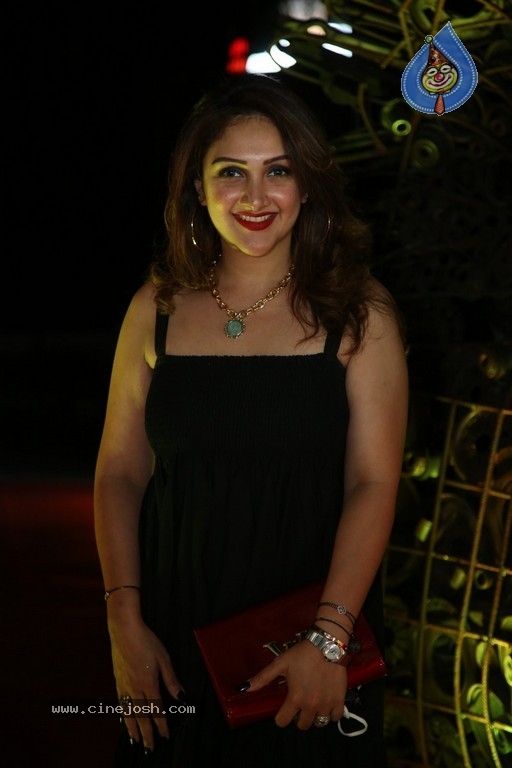 Sridevi Vijaykumar Pics - 4 / 10 photos