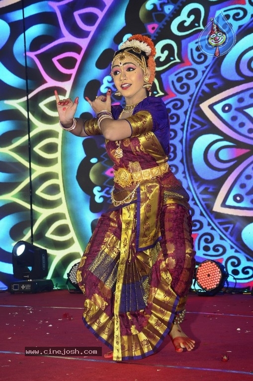 House Arrest Pre-Release Event - 18 / 20 photos