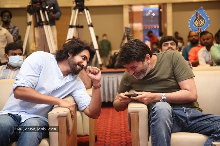 Ichata Vahanamulu Niluparadu Pre Release Event - 33 / 53 photos