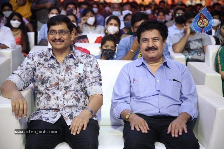 SR Kalyana Mandapam Pre Release Event - 19 / 41 photos
