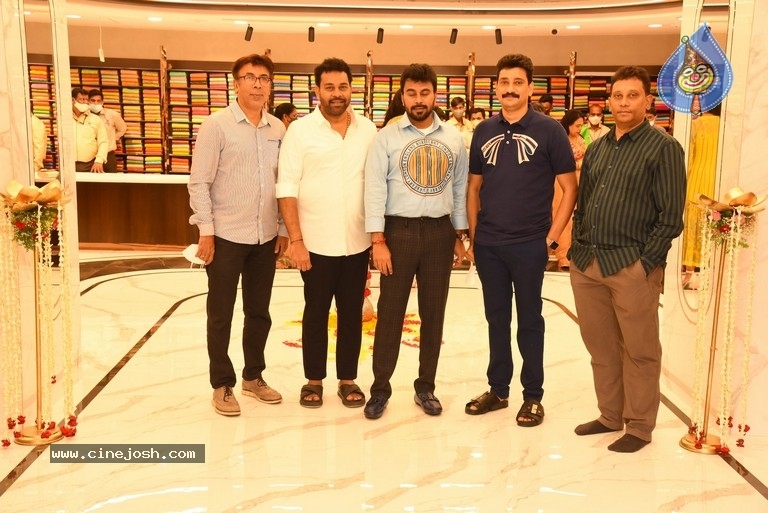 Faria Abdullah launch by Mandir Shopping Mall - 41 / 41 photos