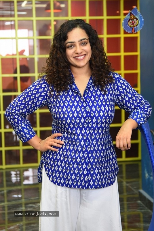 Nithya Menen interview photos - 16 / 21 photos