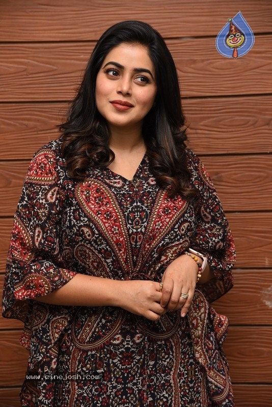 Poorna Interview Photos - 12 / 21 photos