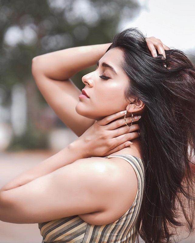 Rashmi Gautham Pics - 5 / 9 photos