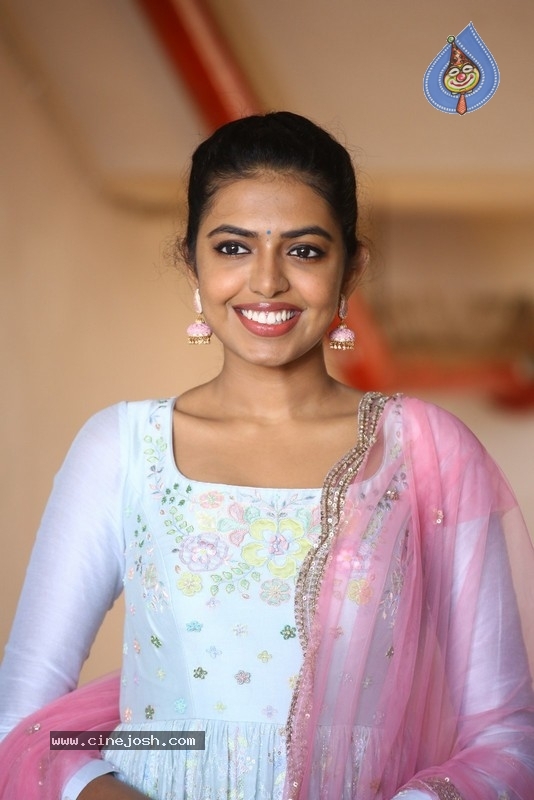 Shivani Rajasekhar Photos - 14 / 19 photos