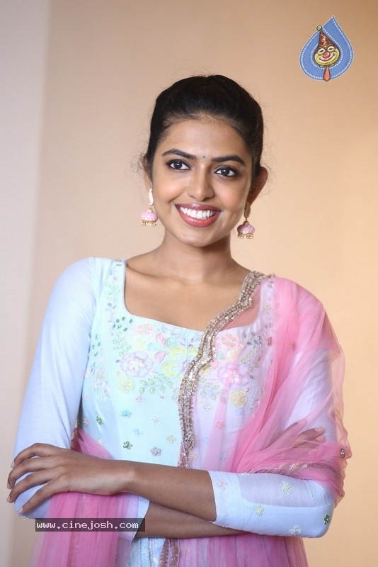 Shivani Rajasekhar Photos - 16 / 19 photos