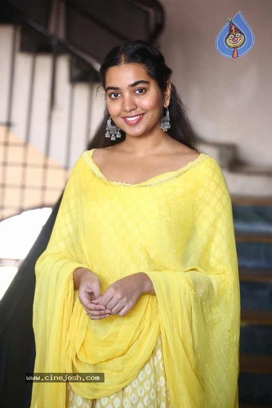 Shivathmika Rajashekar - 5 / 13 photos