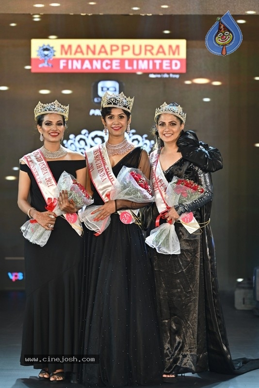 Mrs South India Fashion Show - 1 / 30 photos