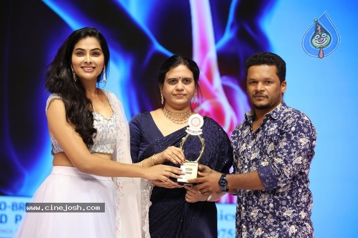 Santosham-Suman TV South Indian Film Awards 2021 - 28 / 83 photos