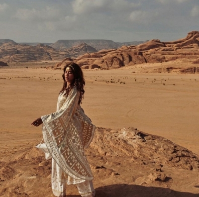 Janhvi Kapoor Pics - 3 of 4