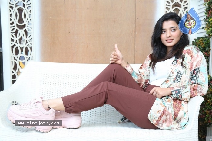 Ketika Sharma Interview Photos - 6 / 21 photos