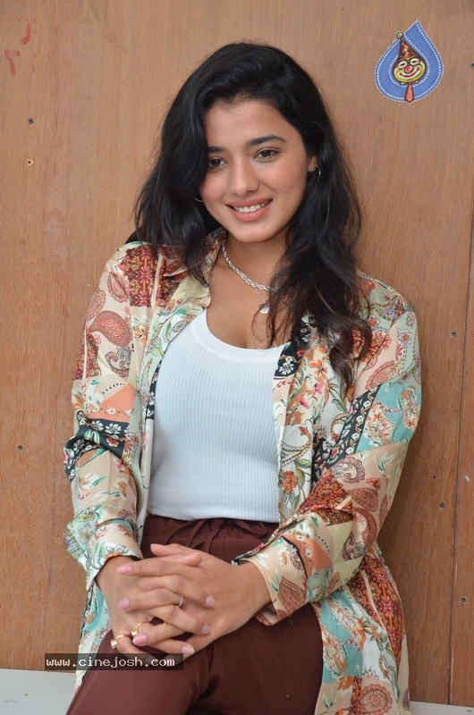 Ketika Sharma Interview Photos - 9 / 21 photos