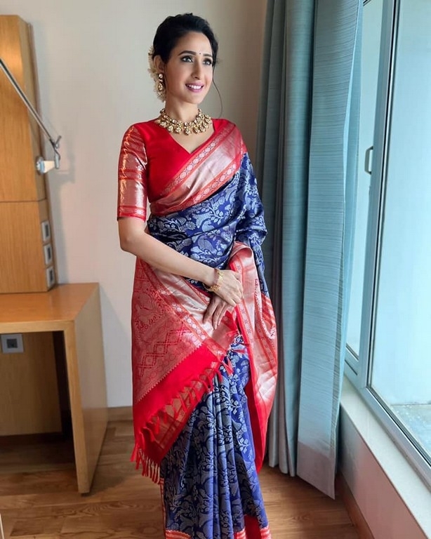 Pragya Jaiswal Photos - 4 / 4 photos