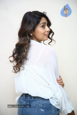 Shriya Saran Photos - 97 of 106