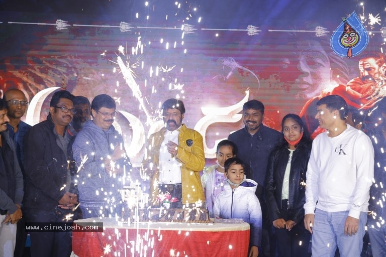 Akhanda 25 days celebrations photos - 30 / 34 photos