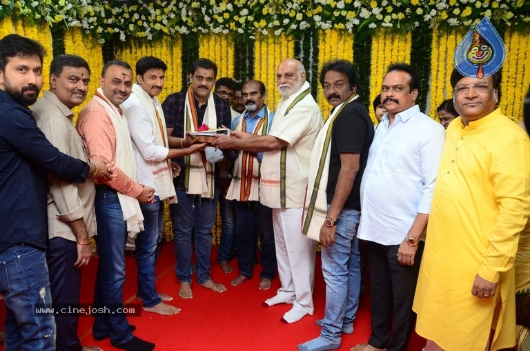 Gopichand New Movie Opening - 43 / 51 photos