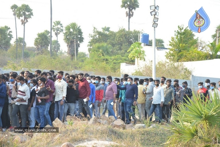 Radhe Shyam Pre Release Event 01 - 8 / 21 photos