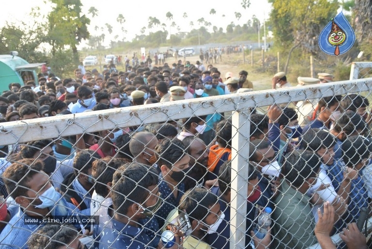 Radhe Shyam Pre Release Event 01 - 11 / 21 photos