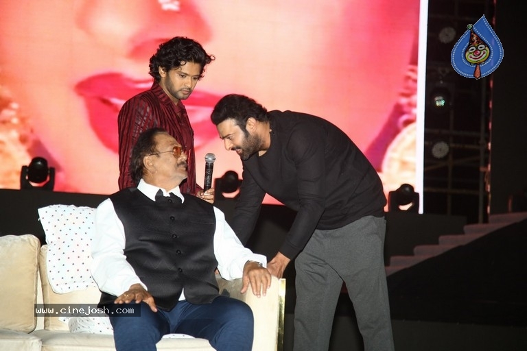 Radhe Shyam Pre Release Event 03 - 40 / 54 photos