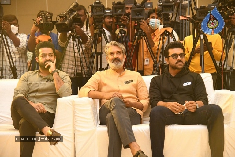 RRR Press Meet - 26 / 36 photos