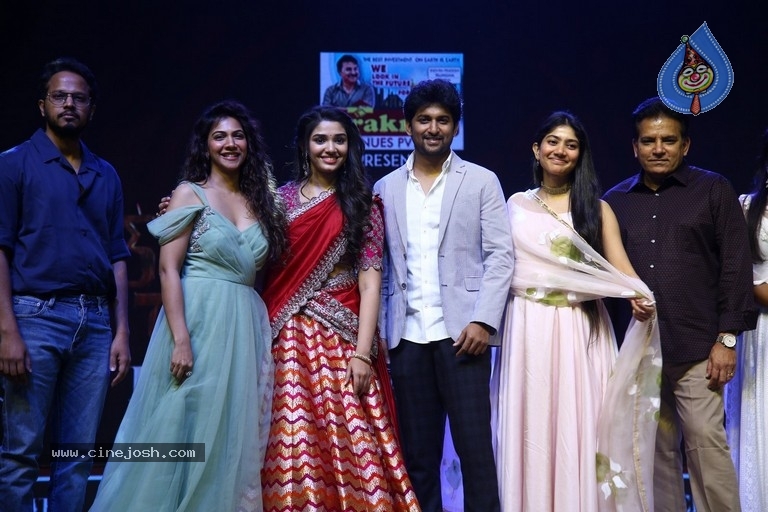 Shyam Singha Roy Pre Release Event - 19 / 42 photos