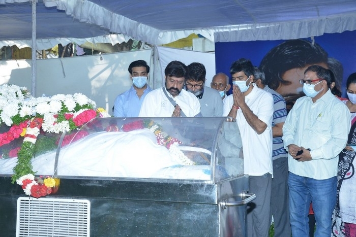 Sirivennela Sitarama Sastry Condolence Photos - 55 / 84 photos